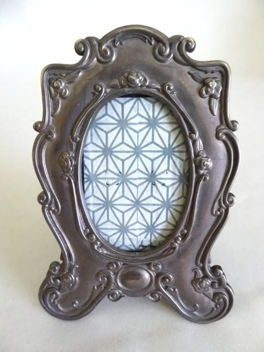 VINTAGE ANTIQUE SMALL PEWTER BRASS METAL DECORATIVE FRAMES VICTORIAN